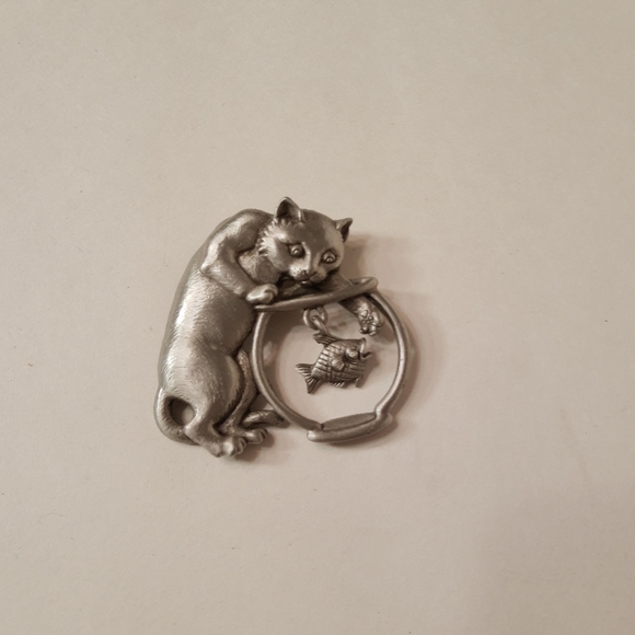Vintage JJ Jonette Pewter Cat Fishbowl Brooch Pin - Picture 5 of 5